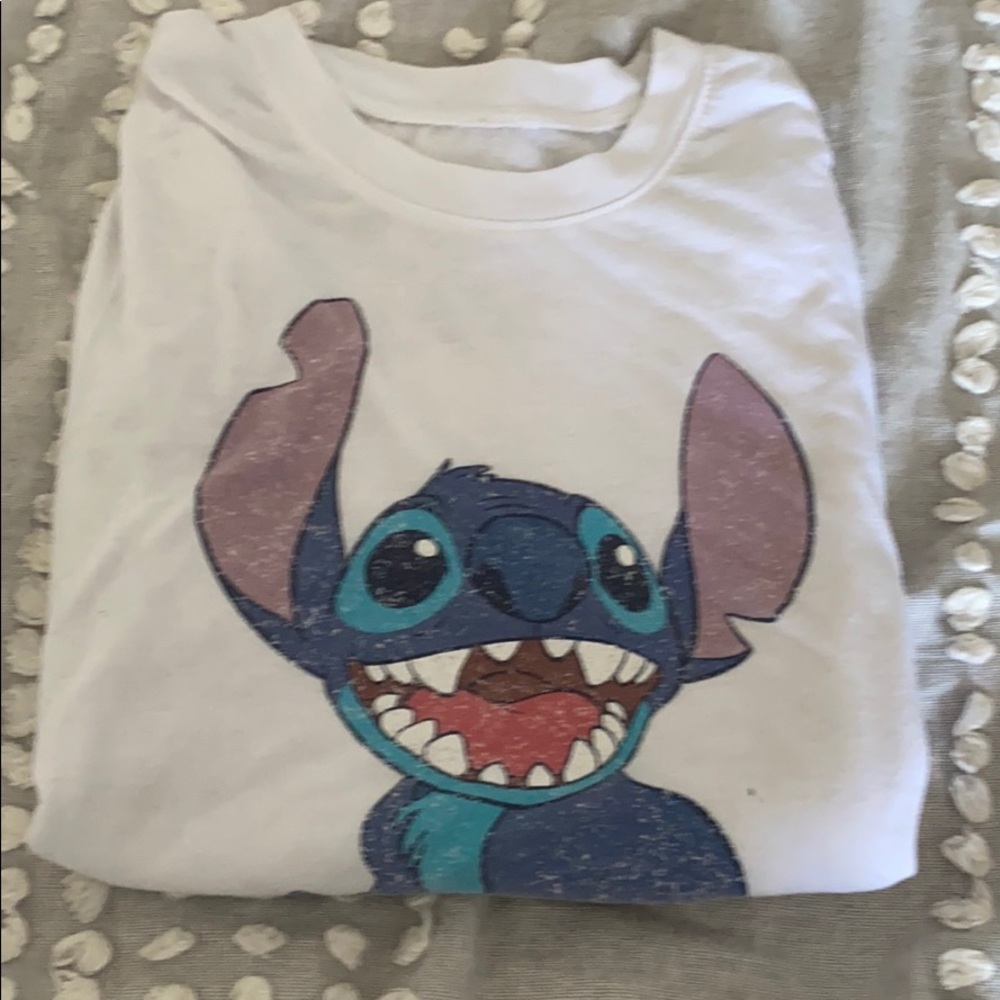 White stitch tshirt
